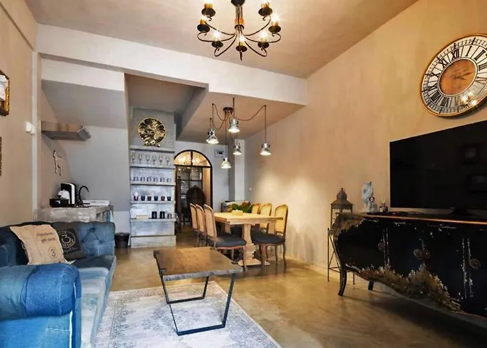 Villa Beautiful 3 Bedroom Baroque House Near Asoke Bts *