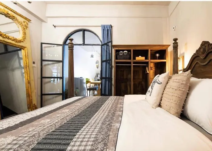 Villa Beautiful 3 Bedroom Baroque House Near Asoke Bts *