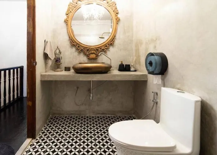 Villa Beautiful 3 Bedroom Baroque House Near Asoke Bts Bangkok